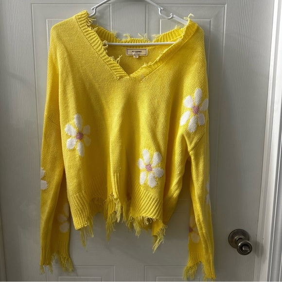 No Comment Yellow Daisy Distressed Knit Sweater | M | Y2K Grunge Floral Thrashed - Picture 1 of 7